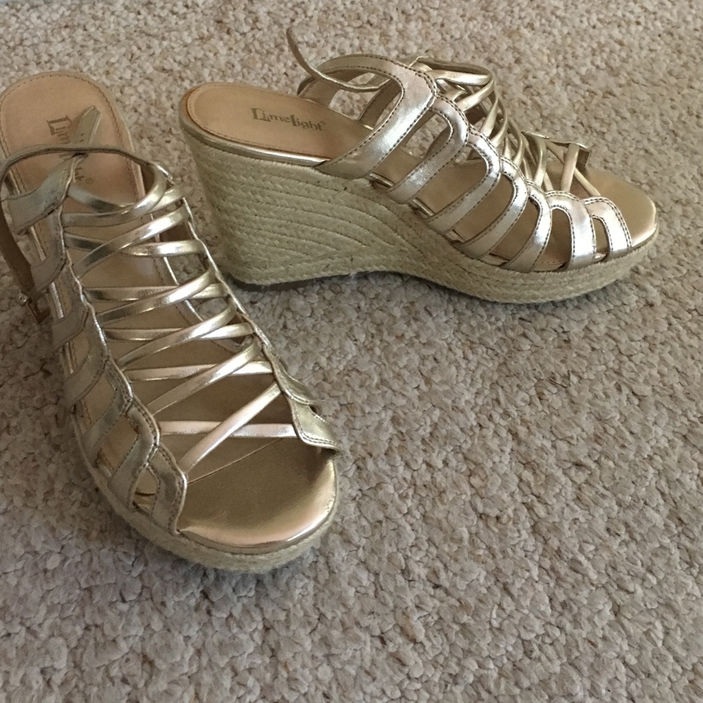 Gold wedges